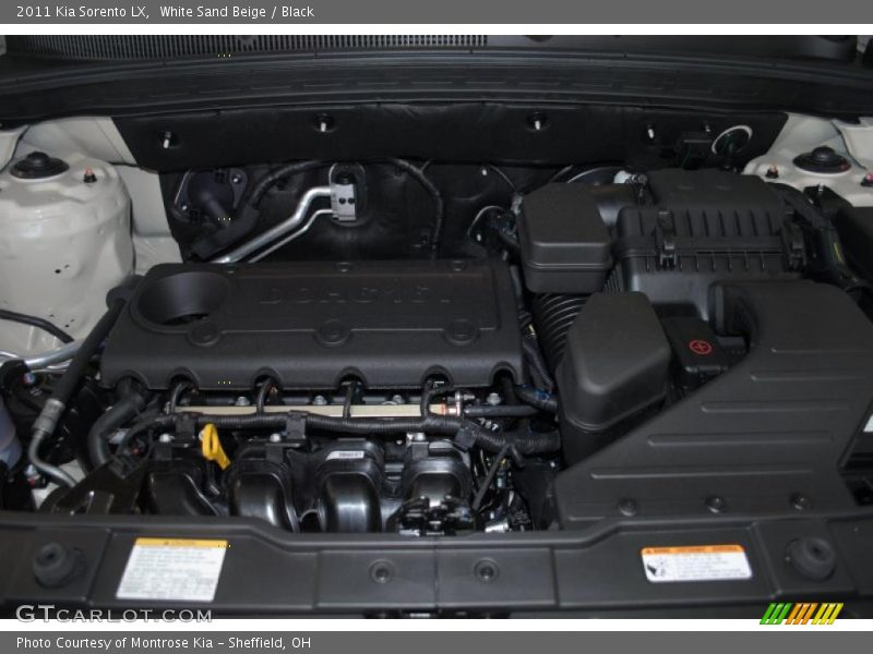 White Sand Beige / Black 2011 Kia Sorento LX