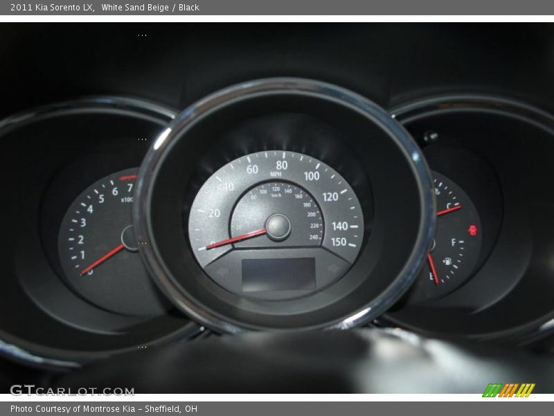 White Sand Beige / Black 2011 Kia Sorento LX