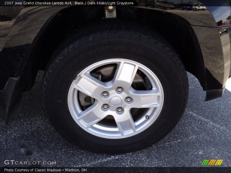 Black / Dark Khaki/Light Graystone 2007 Jeep Grand Cherokee Laredo 4x4