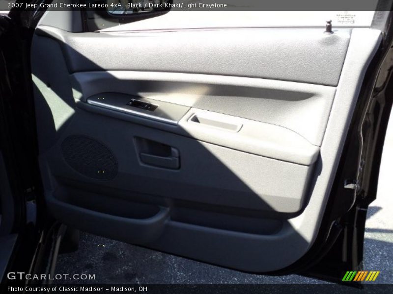 Black / Dark Khaki/Light Graystone 2007 Jeep Grand Cherokee Laredo 4x4