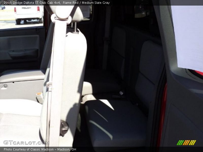 Flame Red / Medium Slate Gray 2005 Dodge Dakota ST Club Cab 4x4