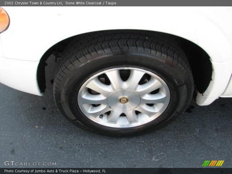 Stone White Clearcoat / Taupe 2002 Chrysler Town & Country LXi