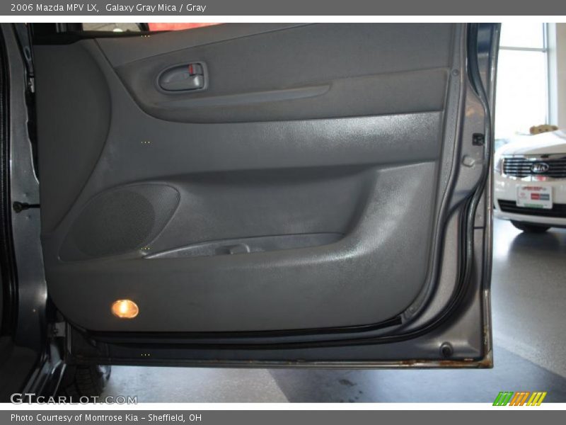 Galaxy Gray Mica / Gray 2006 Mazda MPV LX