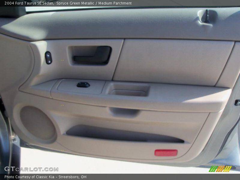 Spruce Green Metallic / Medium Parchment 2004 Ford Taurus SE Sedan