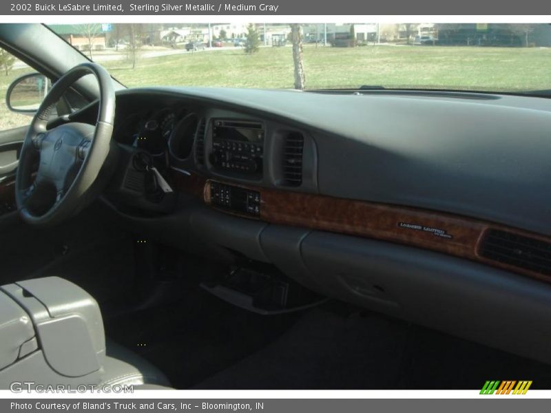 Sterling Silver Metallic / Medium Gray 2002 Buick LeSabre Limited
