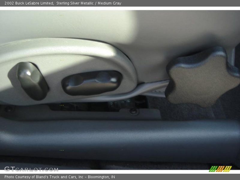 Sterling Silver Metallic / Medium Gray 2002 Buick LeSabre Limited