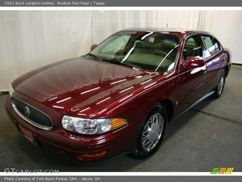 Front 3/4 View of 2001 LeSabre Limited