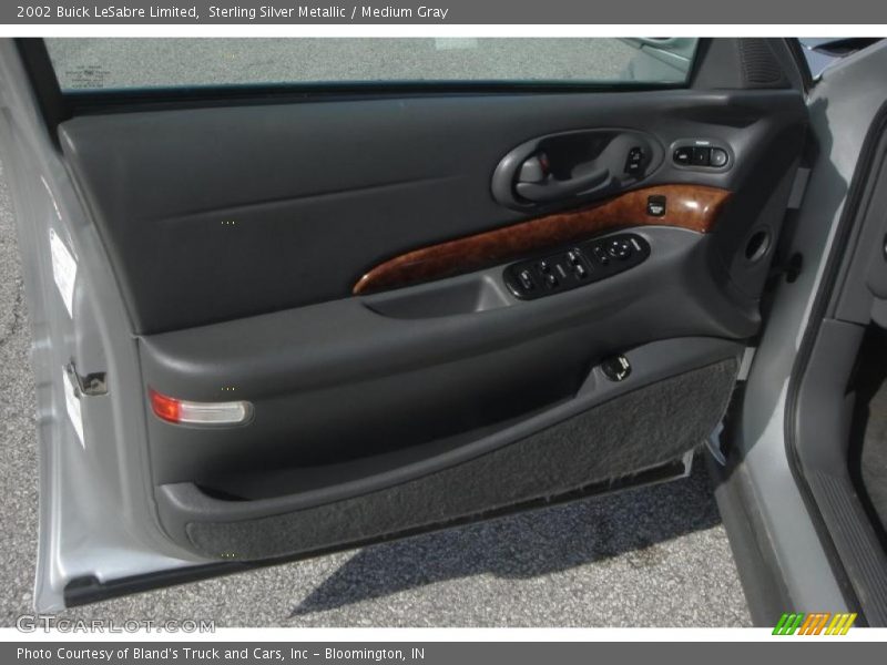 Sterling Silver Metallic / Medium Gray 2002 Buick LeSabre Limited