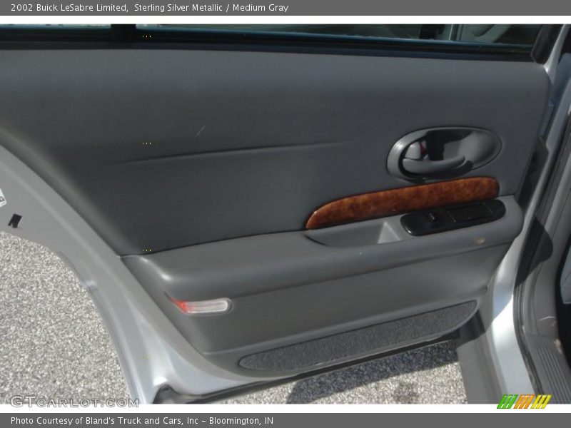 Sterling Silver Metallic / Medium Gray 2002 Buick LeSabre Limited