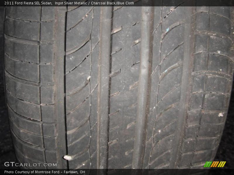 Ingot Silver Metallic / Charcoal Black/Blue Cloth 2011 Ford Fiesta SEL Sedan