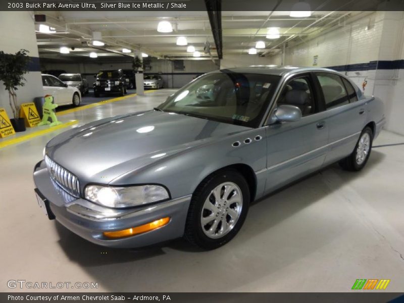 Front 3/4 View of 2003 Park Avenue Ultra