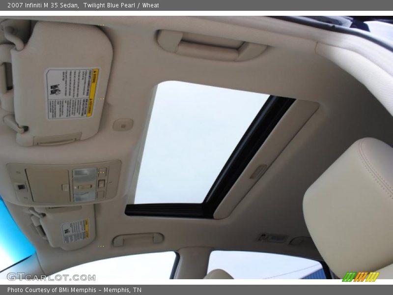 Sunroof of 2007 M 35 Sedan