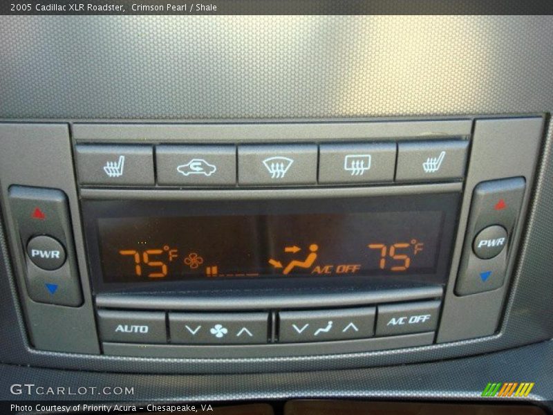 Controls of 2005 XLR Roadster