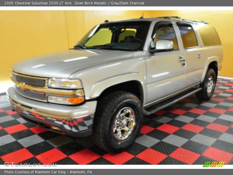 Silver Birch Metallic / Gray/Dark Charcoal 2005 Chevrolet Suburban 2500 LT 4x4