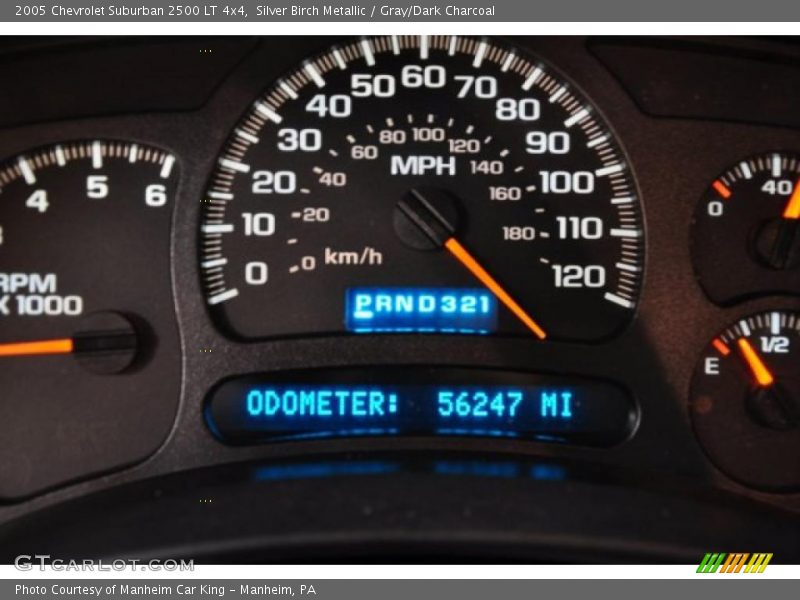 Silver Birch Metallic / Gray/Dark Charcoal 2005 Chevrolet Suburban 2500 LT 4x4