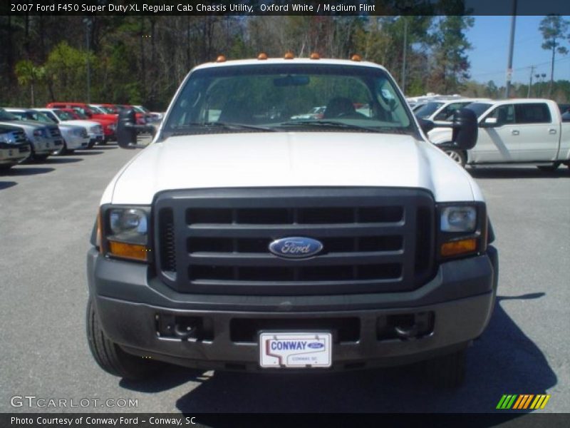 Oxford White / Medium Flint 2007 Ford F450 Super Duty XL Regular Cab Chassis Utility