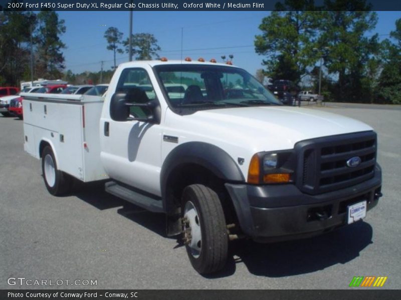Oxford White / Medium Flint 2007 Ford F450 Super Duty XL Regular Cab Chassis Utility