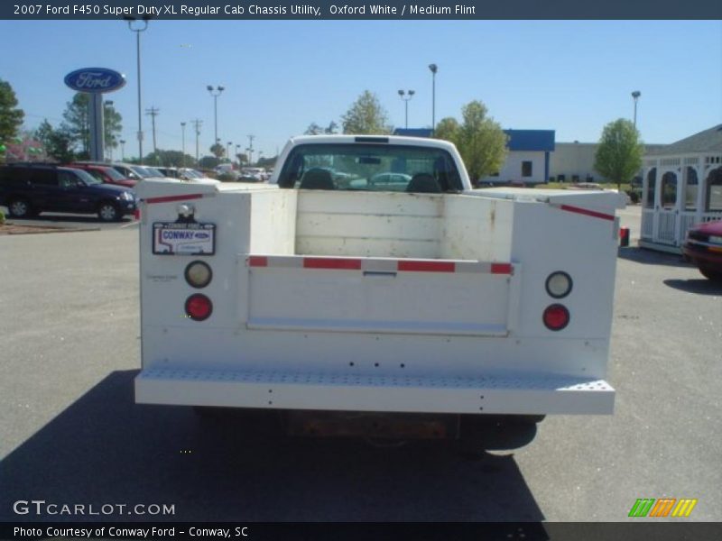 Oxford White / Medium Flint 2007 Ford F450 Super Duty XL Regular Cab Chassis Utility