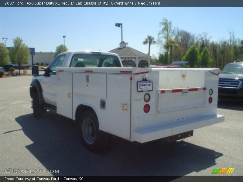 Oxford White / Medium Flint 2007 Ford F450 Super Duty XL Regular Cab Chassis Utility