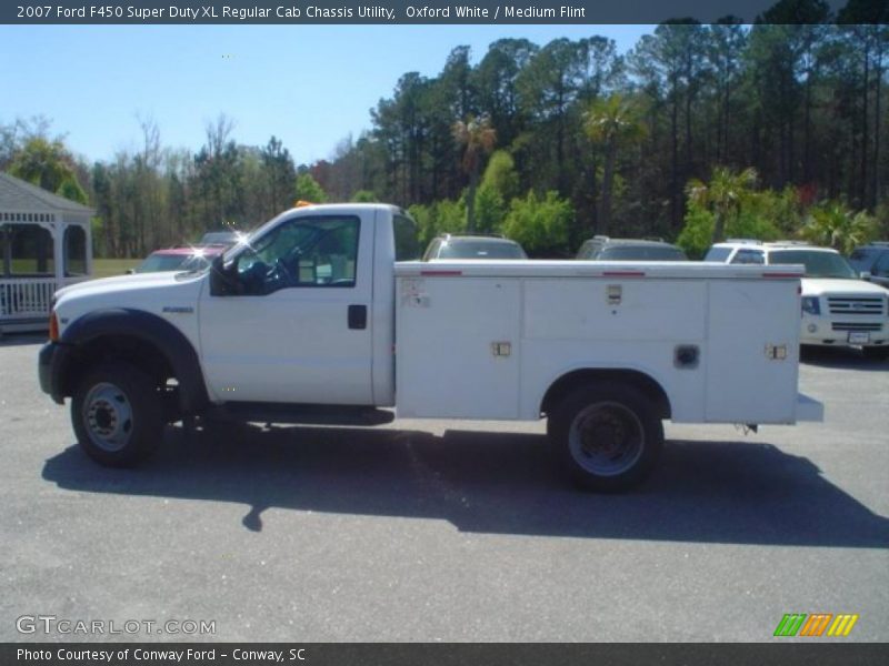 Oxford White / Medium Flint 2007 Ford F450 Super Duty XL Regular Cab Chassis Utility