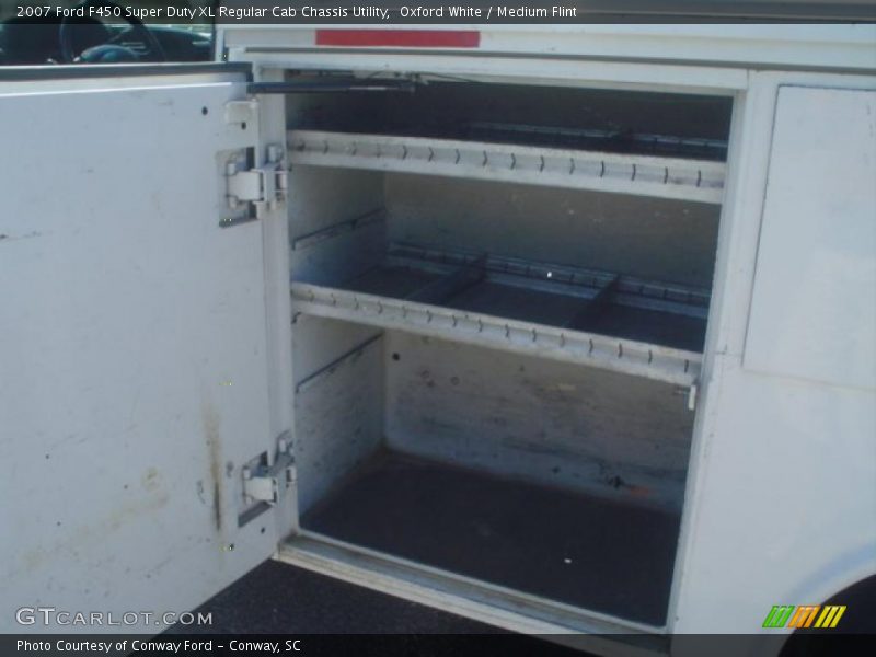 Oxford White / Medium Flint 2007 Ford F450 Super Duty XL Regular Cab Chassis Utility