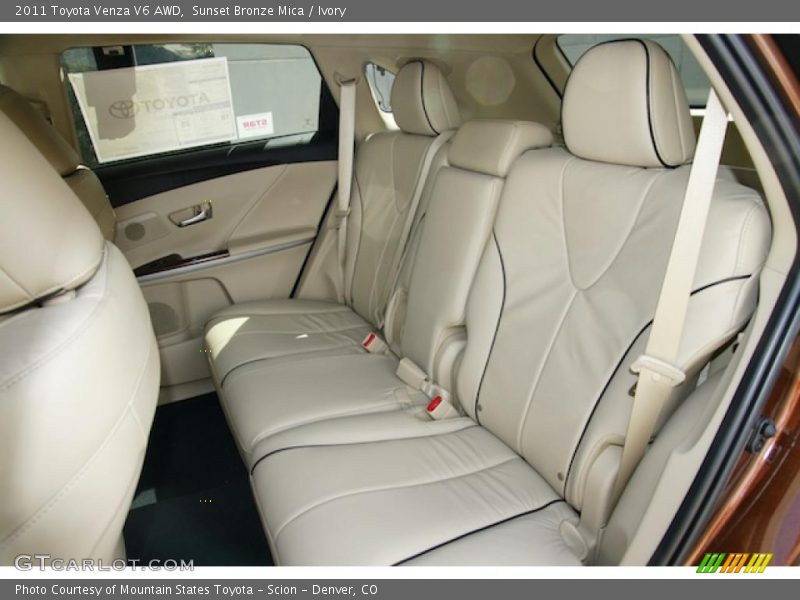  2011 Venza V6 AWD Ivory Interior