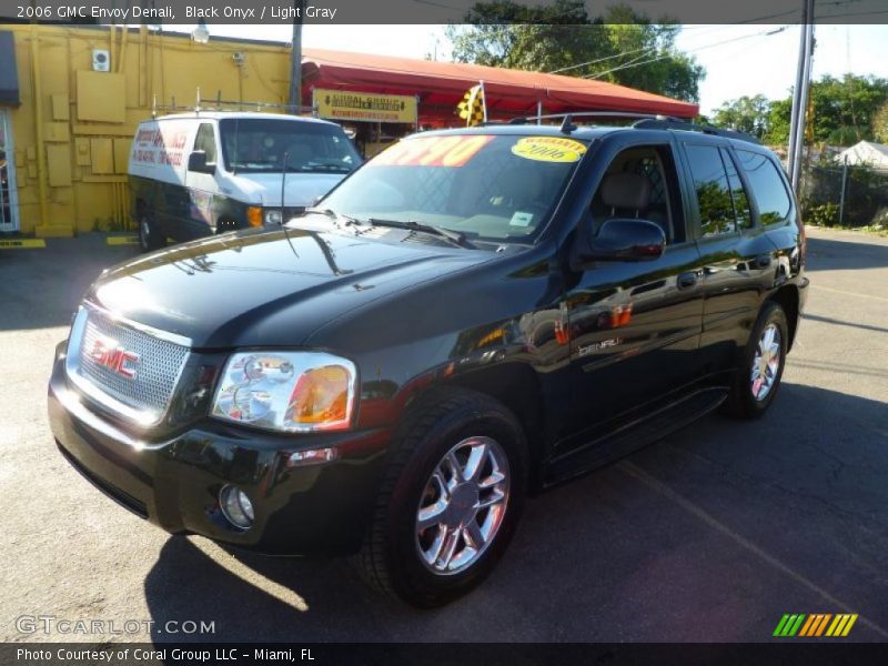 Black Onyx / Light Gray 2006 GMC Envoy Denali