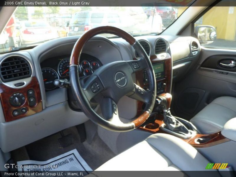 Black Onyx / Light Gray 2006 GMC Envoy Denali