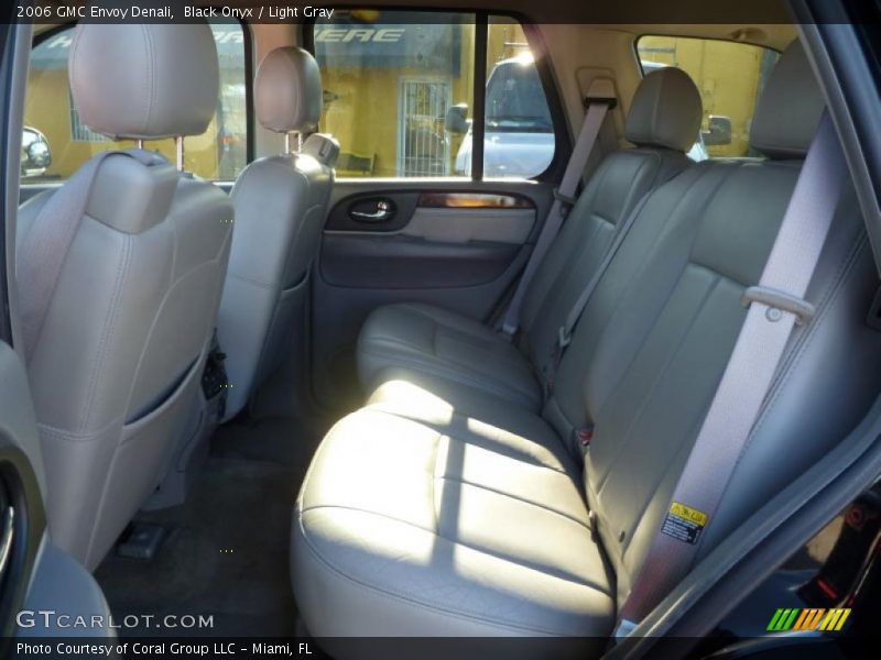 Black Onyx / Light Gray 2006 GMC Envoy Denali