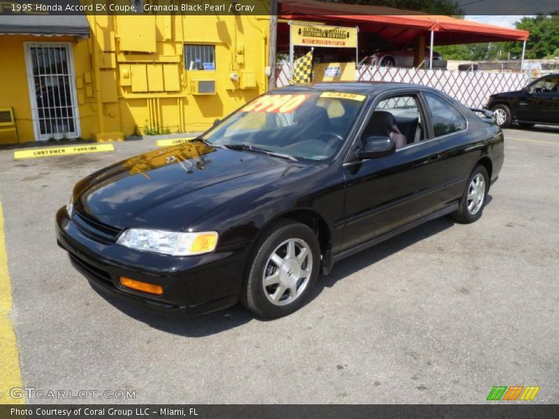 Front 3/4 View of 1995 Accord EX Coupe
