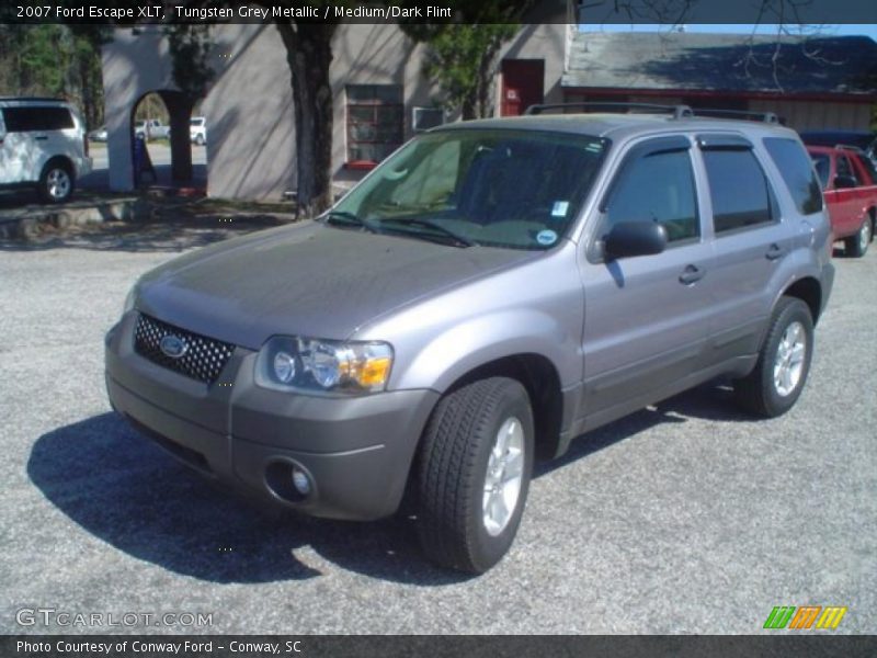 Front 3/4 View of 2007 Escape XLT