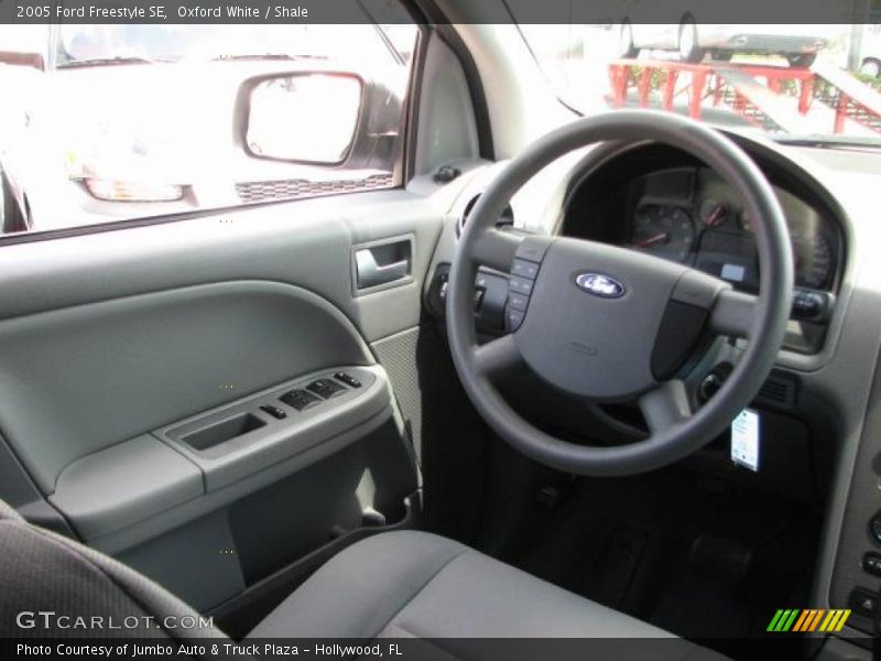 Oxford White / Shale 2005 Ford Freestyle SE