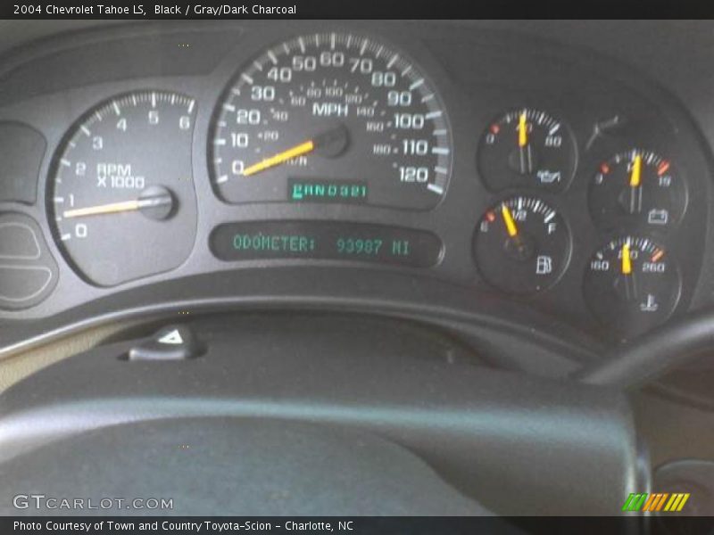 Black / Gray/Dark Charcoal 2004 Chevrolet Tahoe LS