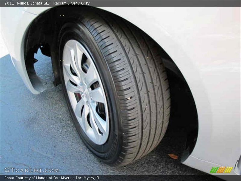 Radiant Silver / Gray 2011 Hyundai Sonata GLS