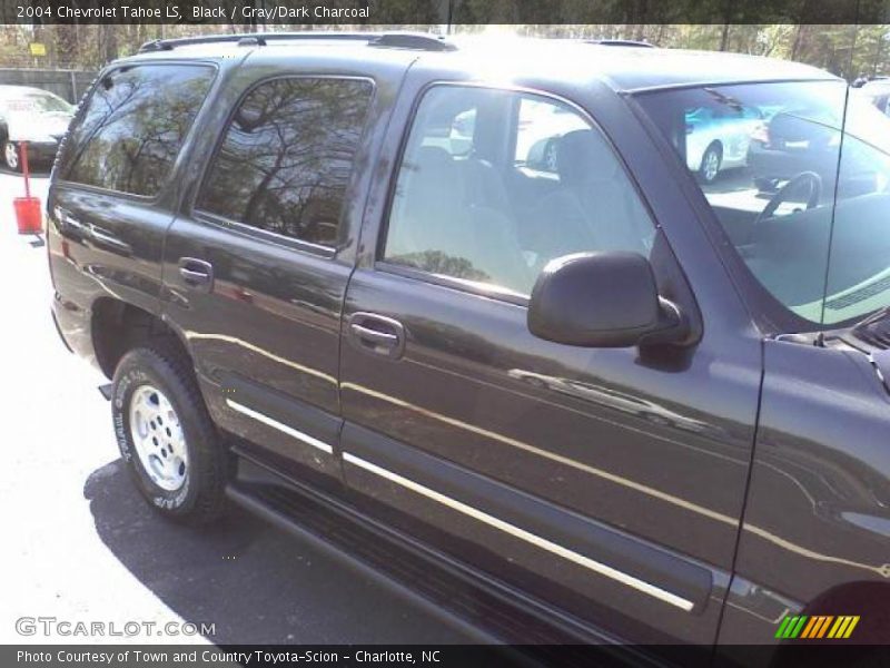 Black / Gray/Dark Charcoal 2004 Chevrolet Tahoe LS