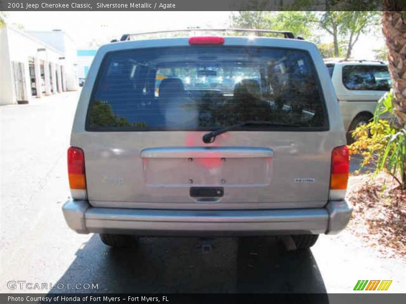 Silverstone Metallic / Agate 2001 Jeep Cherokee Classic
