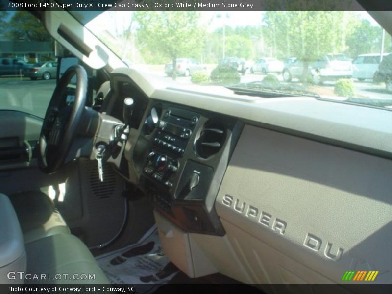 Oxford White / Medium Stone Grey 2008 Ford F450 Super Duty XL Crew Cab Chassis