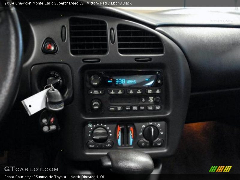 Victory Red / Ebony Black 2004 Chevrolet Monte Carlo Supercharged SS
