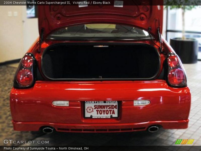 Victory Red / Ebony Black 2004 Chevrolet Monte Carlo Supercharged SS