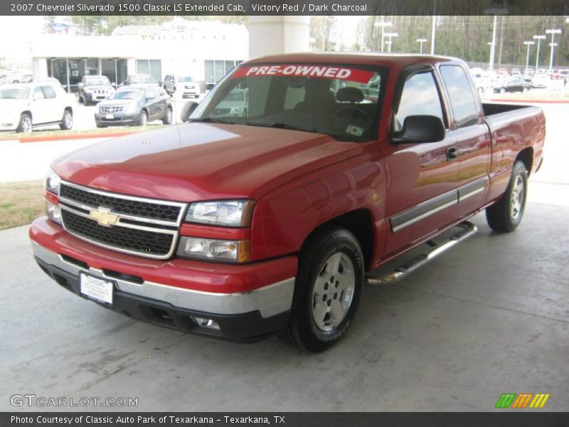 Victory Red / Dark Charcoal 2007 Chevrolet Silverado 1500 Classic LS Extended Cab