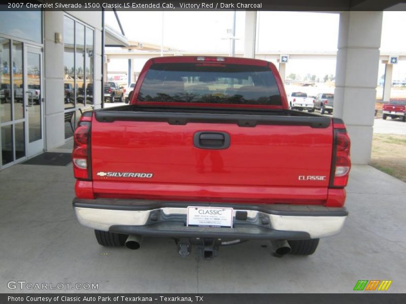 Victory Red / Dark Charcoal 2007 Chevrolet Silverado 1500 Classic LS Extended Cab