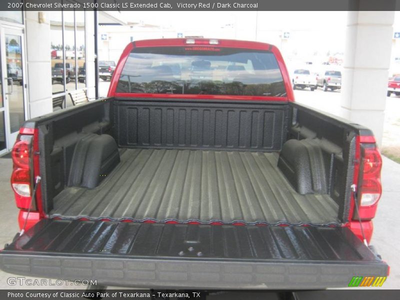 Victory Red / Dark Charcoal 2007 Chevrolet Silverado 1500 Classic LS Extended Cab