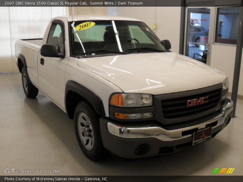 Front 3/4 View of 2007 Sierra 1500 Classic SL Regular Cab