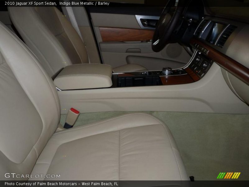 Indigo Blue Metallic / Barley 2010 Jaguar XF Sport Sedan