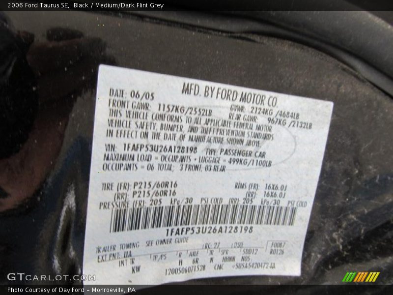 Black / Medium/Dark Flint Grey 2006 Ford Taurus SE