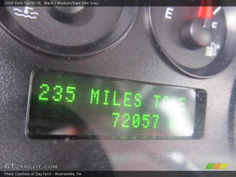 Black / Medium/Dark Flint Grey 2006 Ford Taurus SE