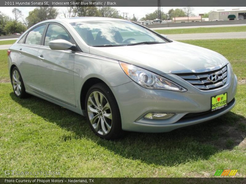 Front 3/4 View of 2011 Sonata SE
