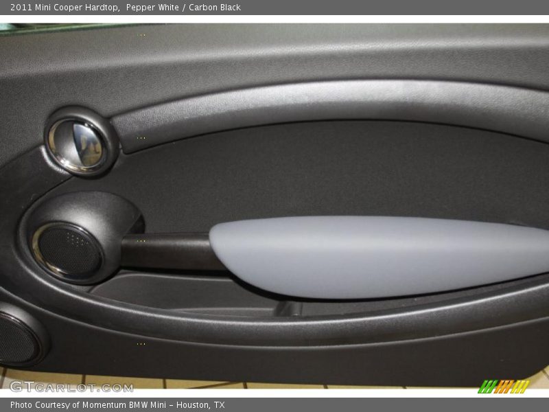 Pepper White / Carbon Black 2011 Mini Cooper Hardtop