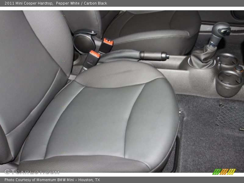 Pepper White / Carbon Black 2011 Mini Cooper Hardtop