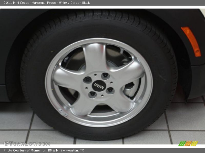 Pepper White / Carbon Black 2011 Mini Cooper Hardtop
